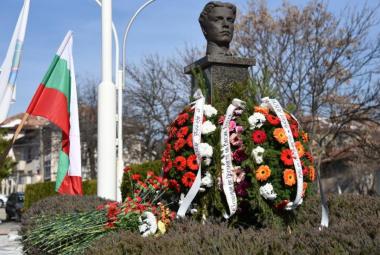 Община Симитли (121), Симитли Инфо (3418), почит към паметта на Васил Левски (1184), Васил Левски (199), 153 години от смъртта на Васил Левски, цветя и венци,