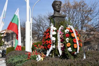 Община Симитли (121), Симитли Инфо (3418), Васил Левски (199), улица Васил Левски (1185), курбан (493), 189 години от рождението на Васил Левски, Апостола на свободата (528), рождението на Васил Левски (2318)