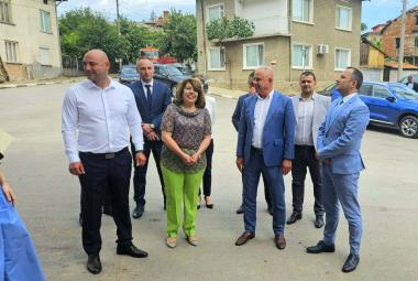 Апостол Апостолов, МРРБ, Виолета Коритарова, министър Коритарова,